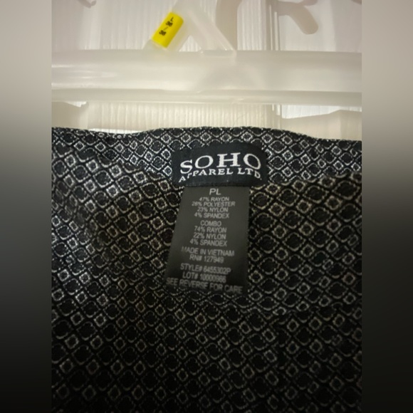Soho Apparel LTD. Women’s pants size PL - Picture 2 of 6